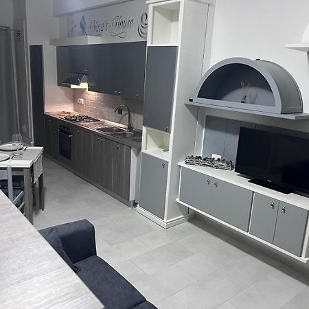شقة Nina'S House 3 , A 300 Metri Dal Mare Santa Caterina Dello Ionio Marina المظهر الخارجي الصورة