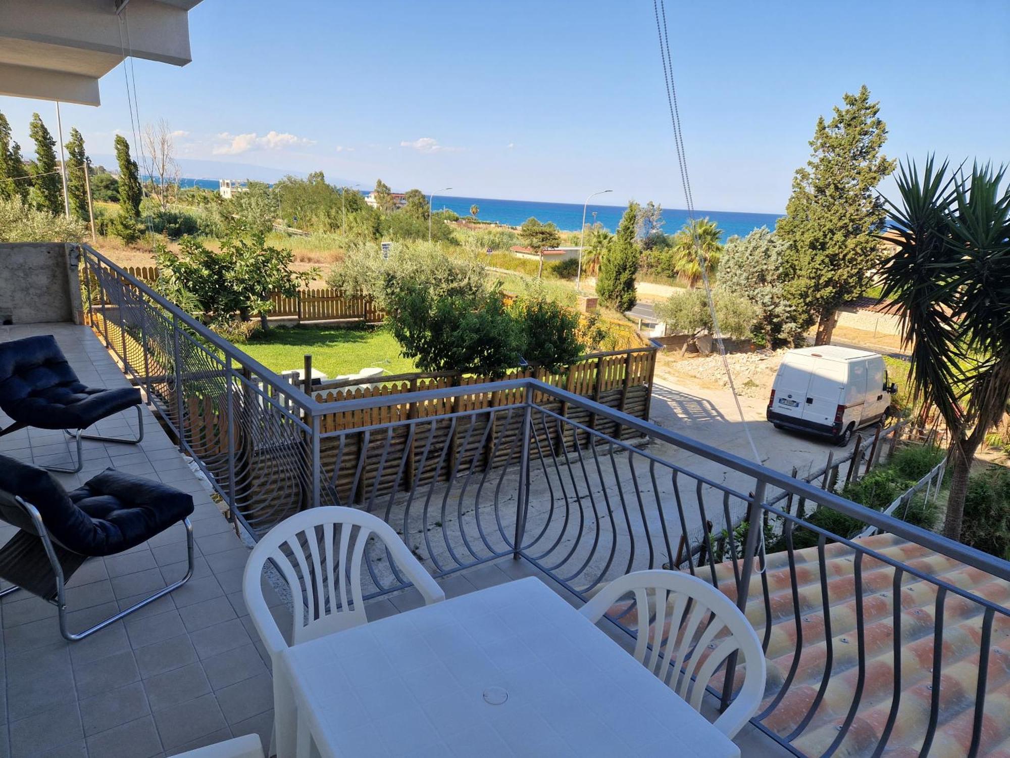 شقة Nina'S House 3 , A 300 Metri Dal Mare Santa Caterina Dello Ionio Marina المظهر الخارجي الصورة